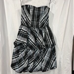 strapless layered pattern dress